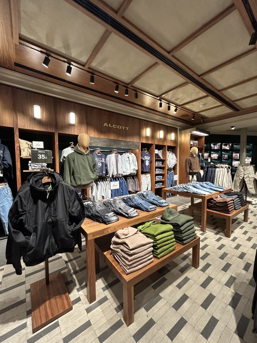 Alcott Franchising — 4