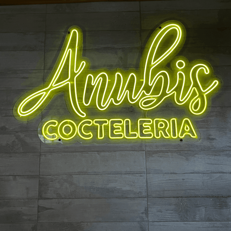 Anubis Coctelería — 1