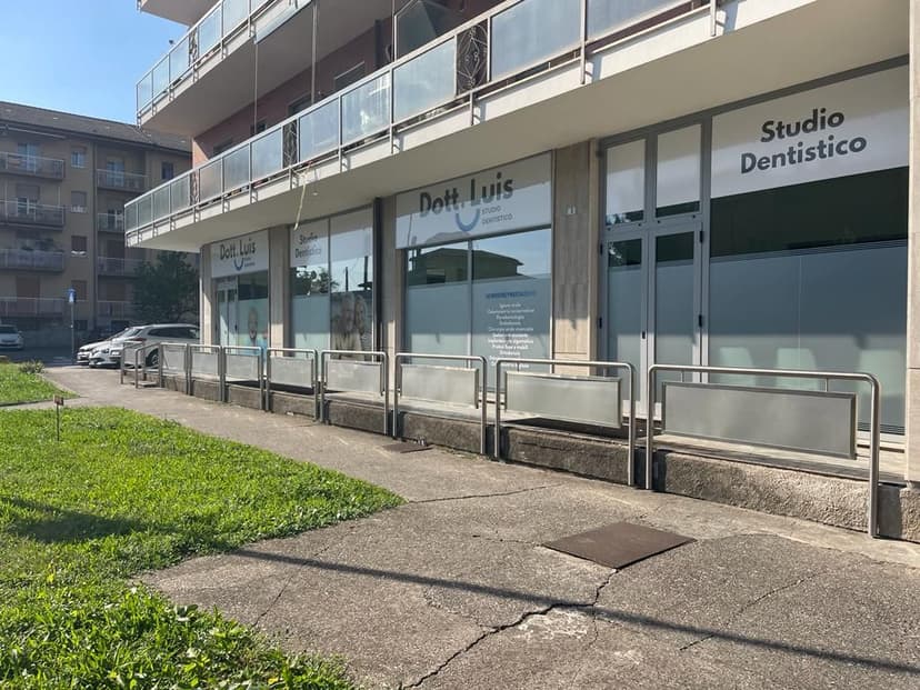 Dott. Louis Studio Dentistico Franchising — 2