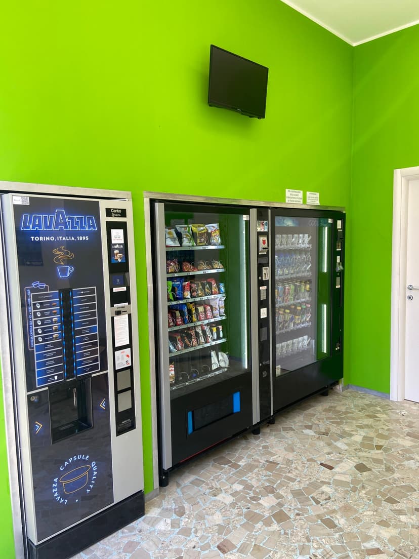 E&#038;S Vending — 5