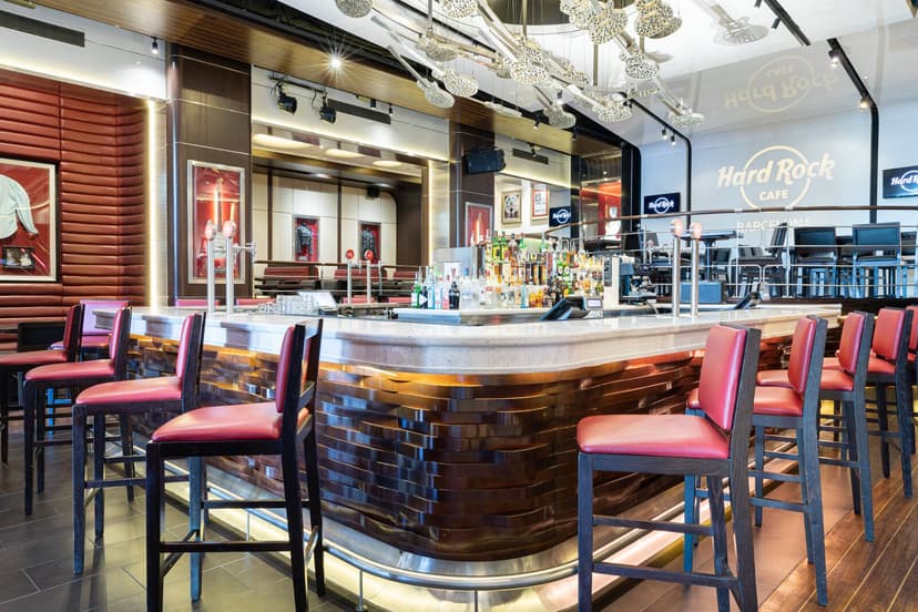 Hard Rock Café — 3