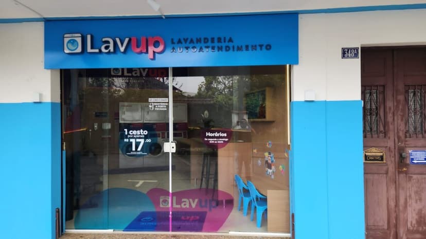 LAVUP — 3