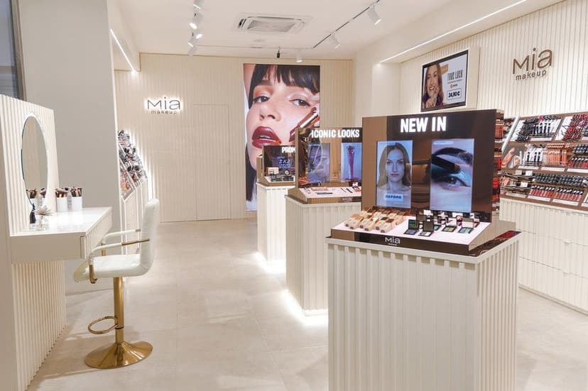 Mia Make Up Franchising — 3