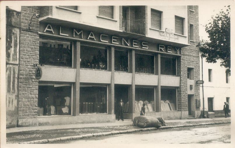 MUEBLES REY — 1
