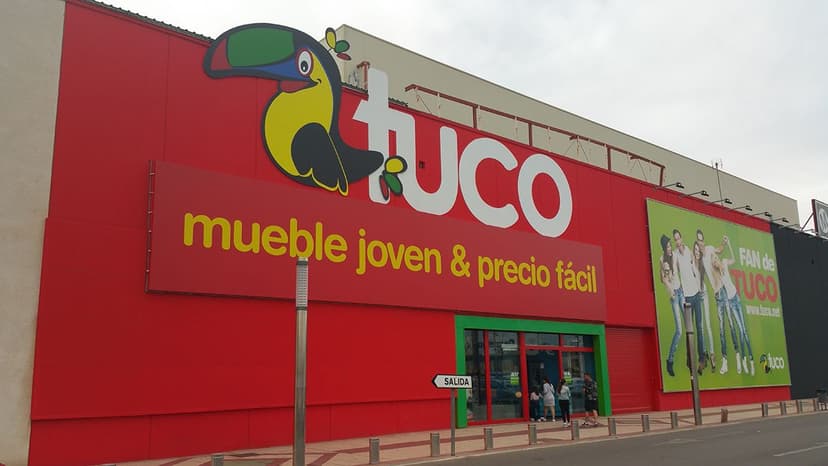 MUEBLES TUCO — 1