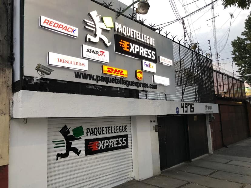 PAQUETELLEGUE EXPRESS — 1