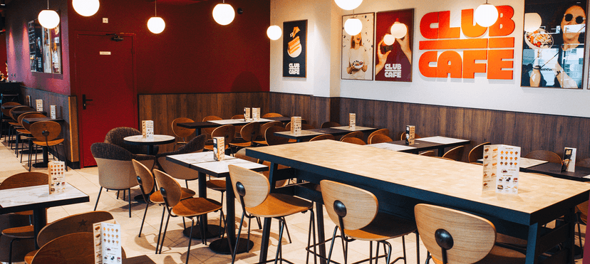 CLUB CAFÉ — 1