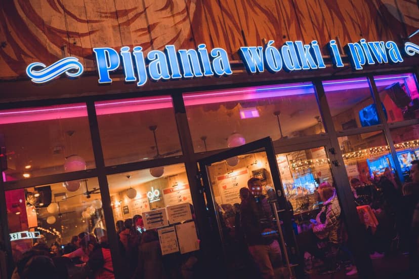 Pijalnia Wódki i Piwa — 2