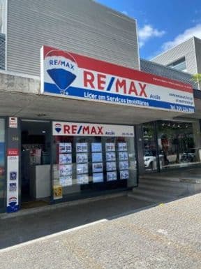RE/MAX — 1