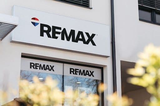REMAX — 3