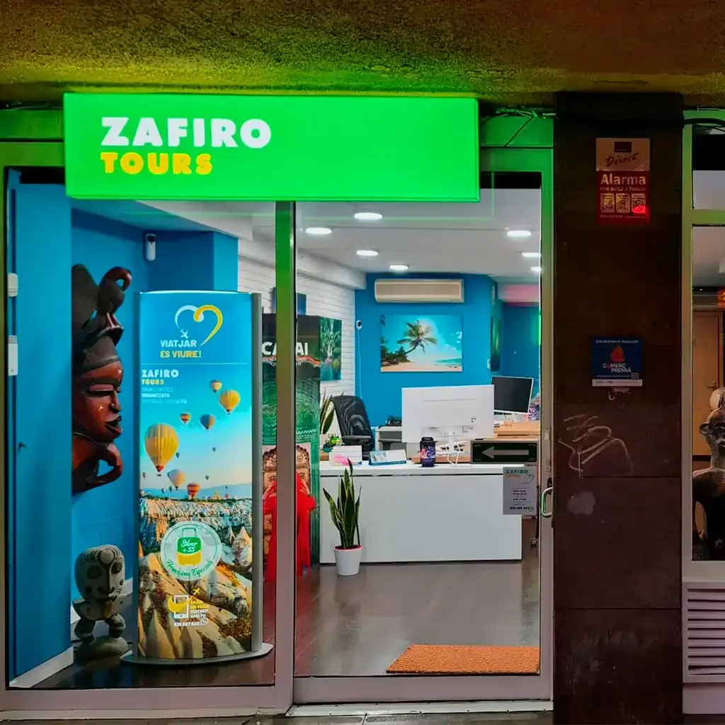 Zafiro Tours — 2